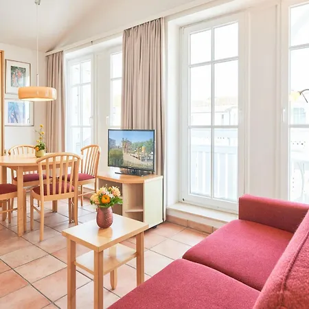 Moderne Im Seepark Mit Balkon